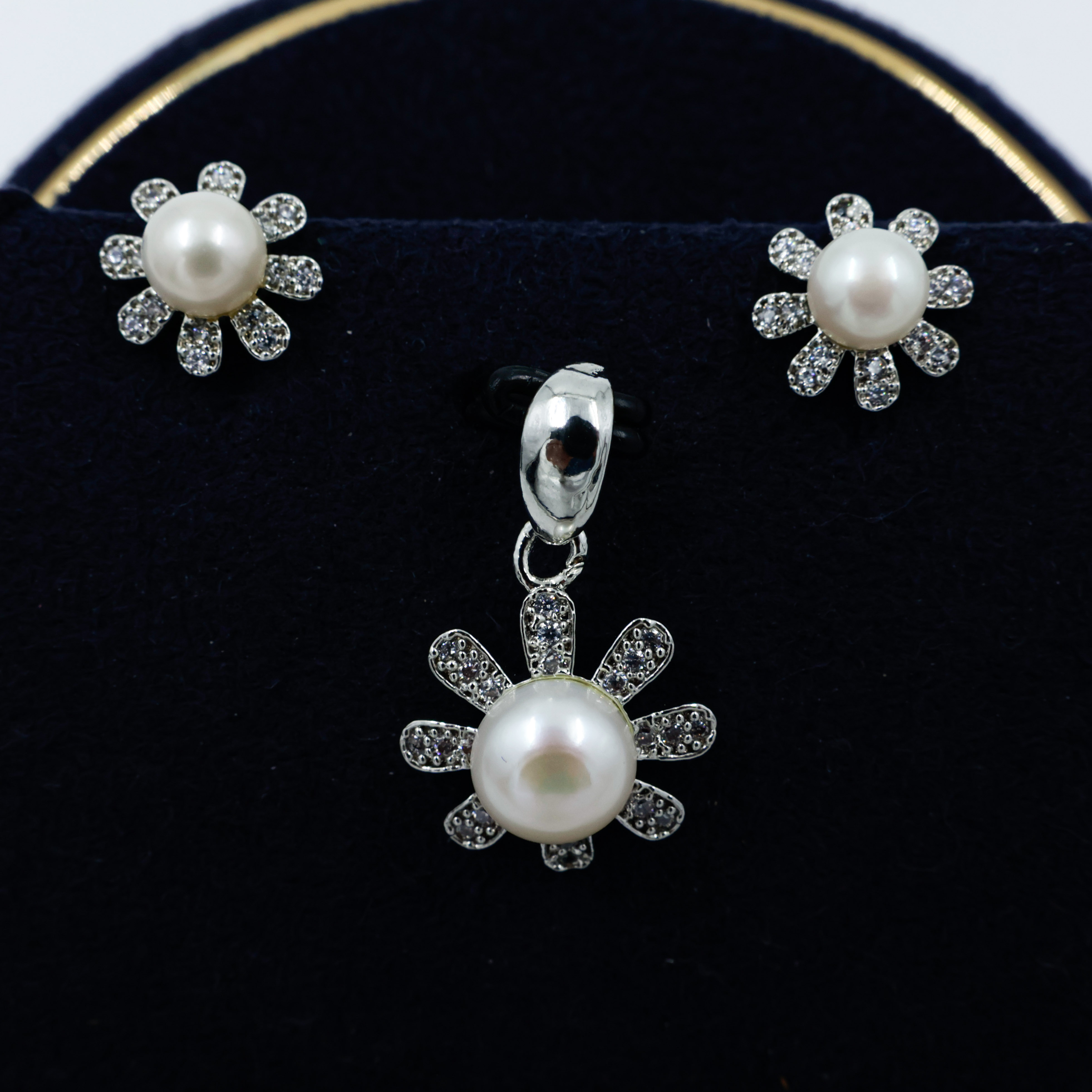 Pearl Pendant Set Without Chain